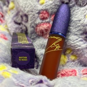 Mac x Lisa Liquid Lipcolor- Rhythm “N” Roses BNIB
